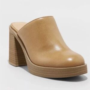 Universal Thread - Platform Mule - Sz.7 NWOT